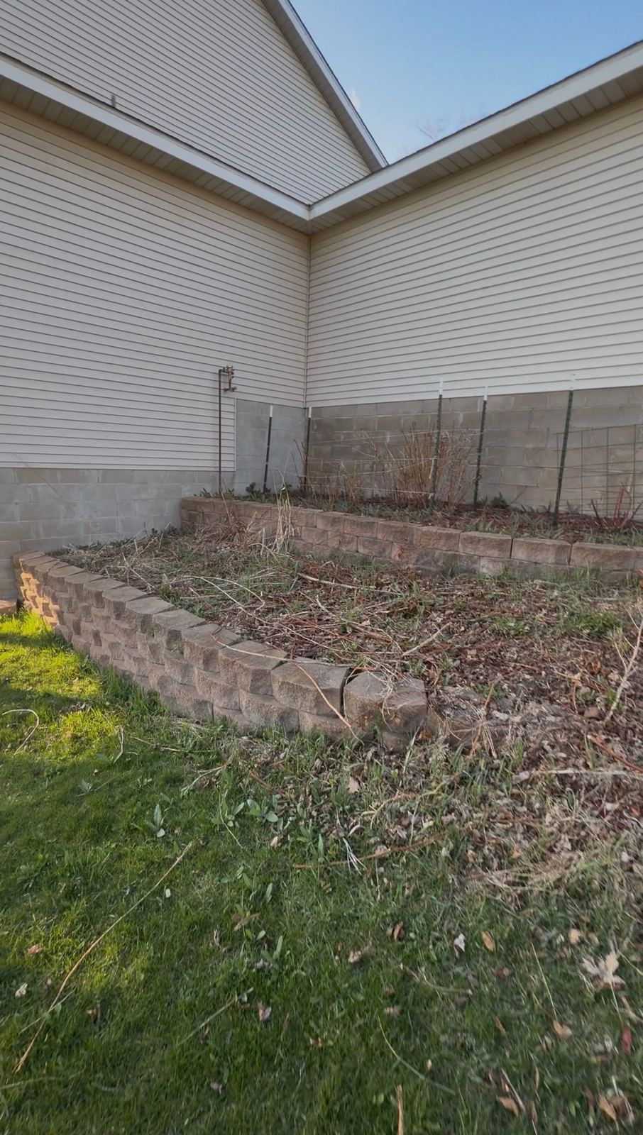 Retaining bed, reclaimed — before